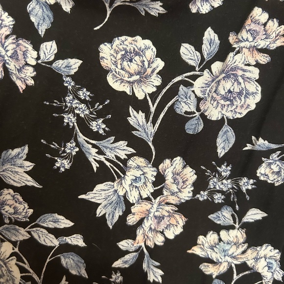 Off the shoulder floral top - Picture 5 of 5